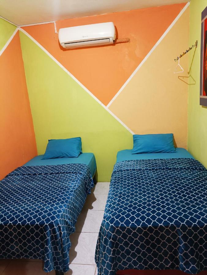 Hostal Venecia -Tu Casa En Manta. Extérieur photo