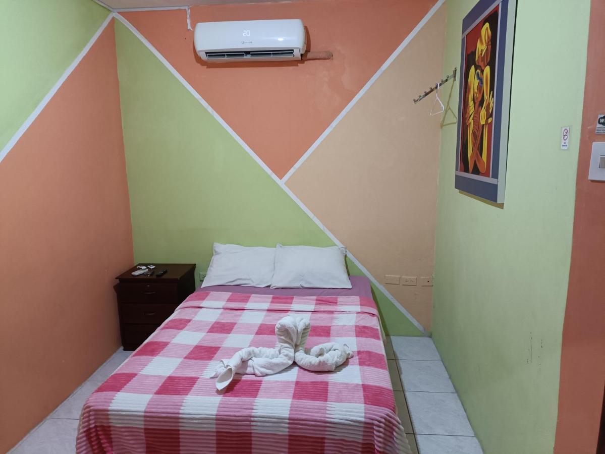 Hostal Venecia -Tu Casa En Manta. Extérieur photo