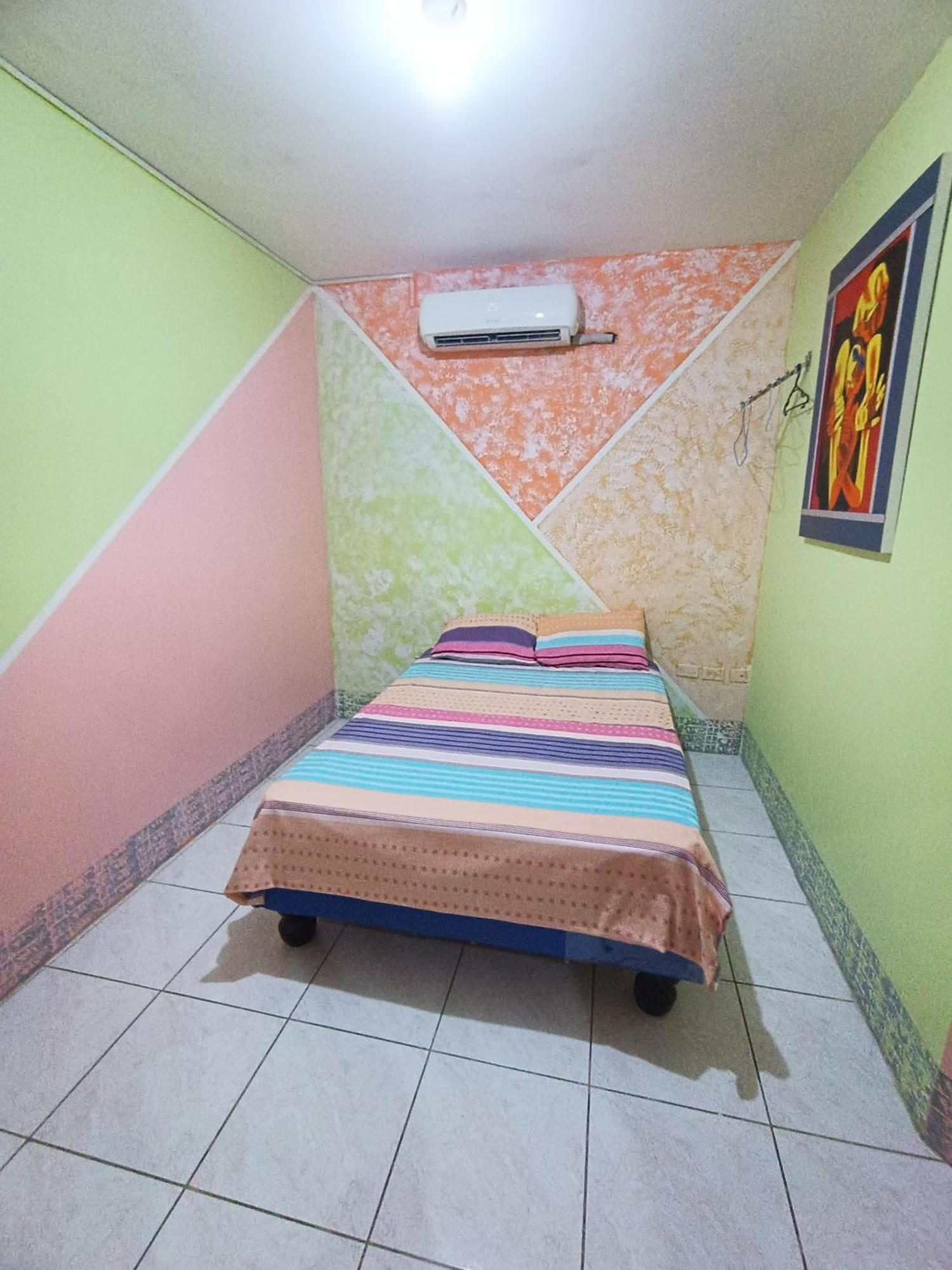 Hostal Venecia -Tu Casa En Manta. Extérieur photo