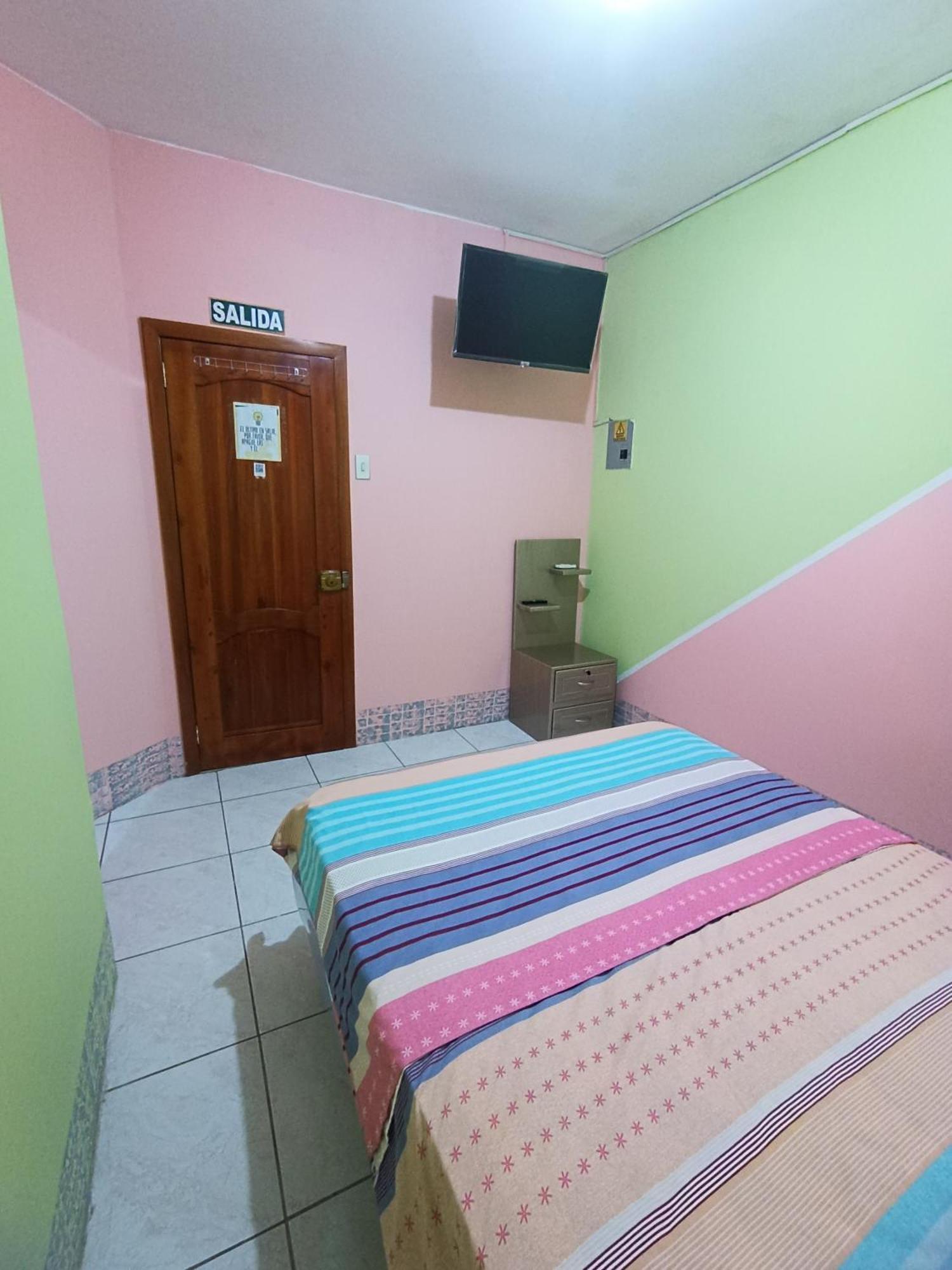 Hostal Venecia -Tu Casa En Manta. Extérieur photo